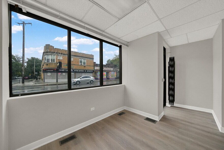 More Photos Of 3025 N Milwaukee Ave, Chicago General Retail For Sale