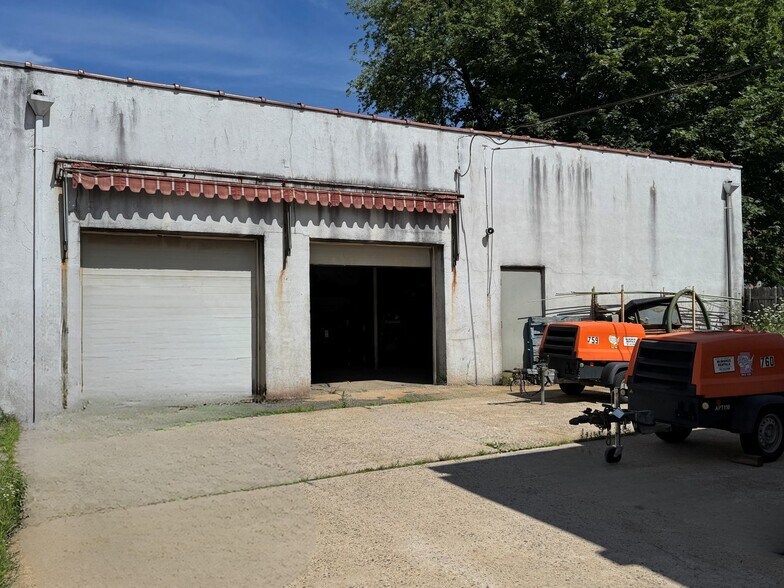 More Photos Of 43 Linden St, Hackensack Storefront For Sale