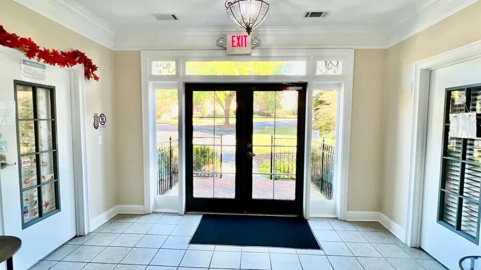 More Photos Of 4080 McGinnis Ferry Rd, Alpharetta Office For Sale