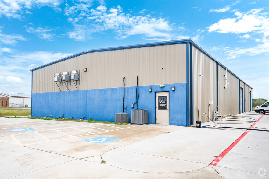 Primary Photo Of 1306 Industrial Way, Harlingen Warehouse For Lease