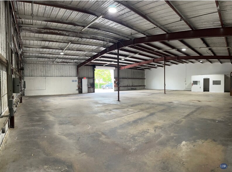 Primary Photo Of 618 Washburn Rd, Melbourne Manufacturing For Lease