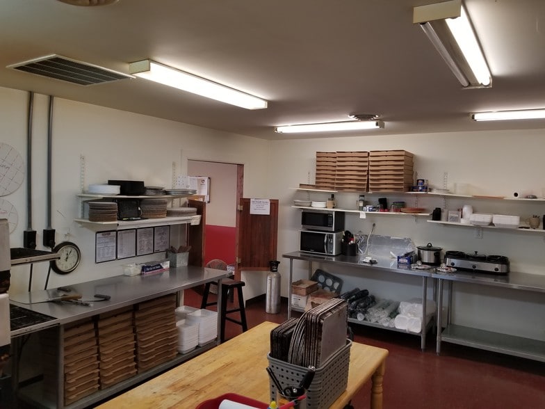 More Photos Of 9757 S US Highway 35, Losantville Restaurant For Lease