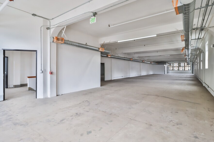 More Photos Of 737 S Broadway, Los Angeles Loft Creative Space For Sale