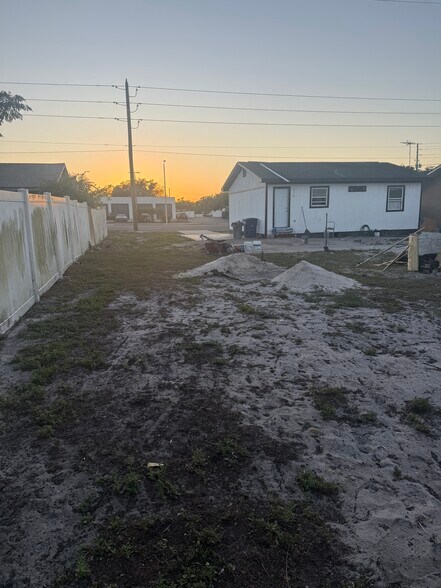 More Photos Of 1457 S Missouri Ave, Clearwater Auto Dealership For Lease