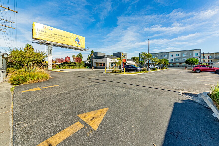 More Photos Of 11224 S Western Ave, Los Angeles Freestanding For Sale