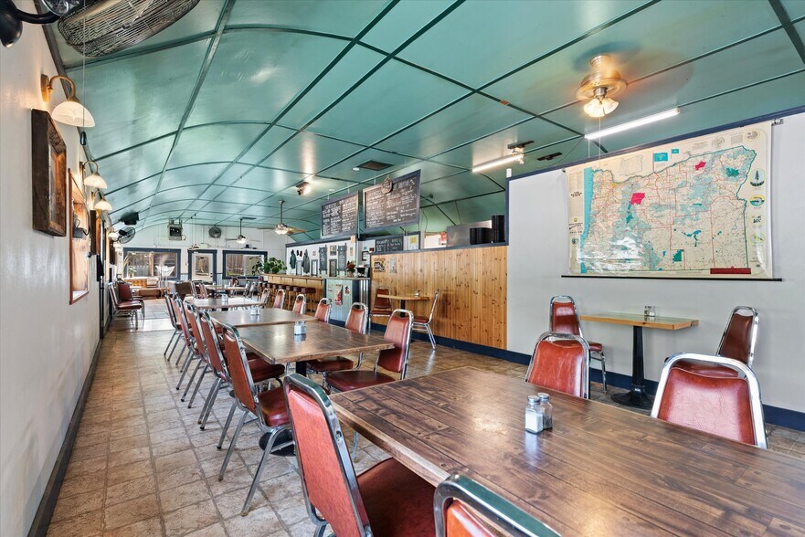 More Photos Of 53943 Highway 86, Halfway Restaurant For Sale
