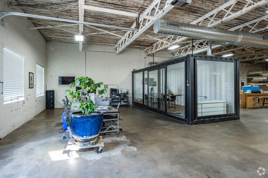 More Photos Of 1801 Rutherford Rd, Greenville Light Manufacturing For Lease