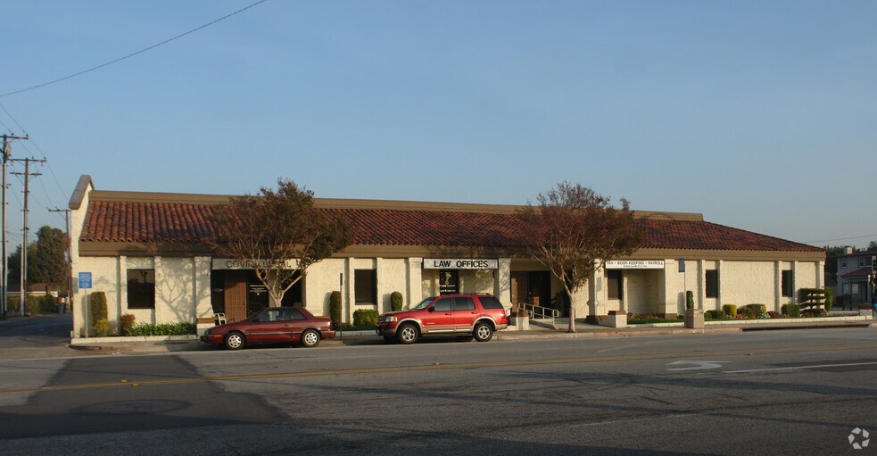 More Photos Of 203-227 E Badillo St, Covina Office For Lease