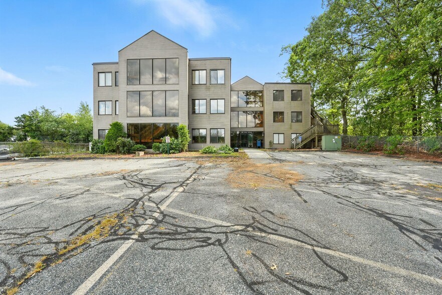 Primary Photo Of 185 West Ave, Ludlow Medical For Sale