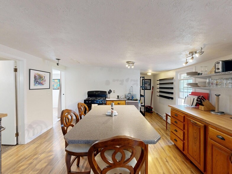 More Photos Of 6990 W Lake Rd, Fairview Restaurant For Sale