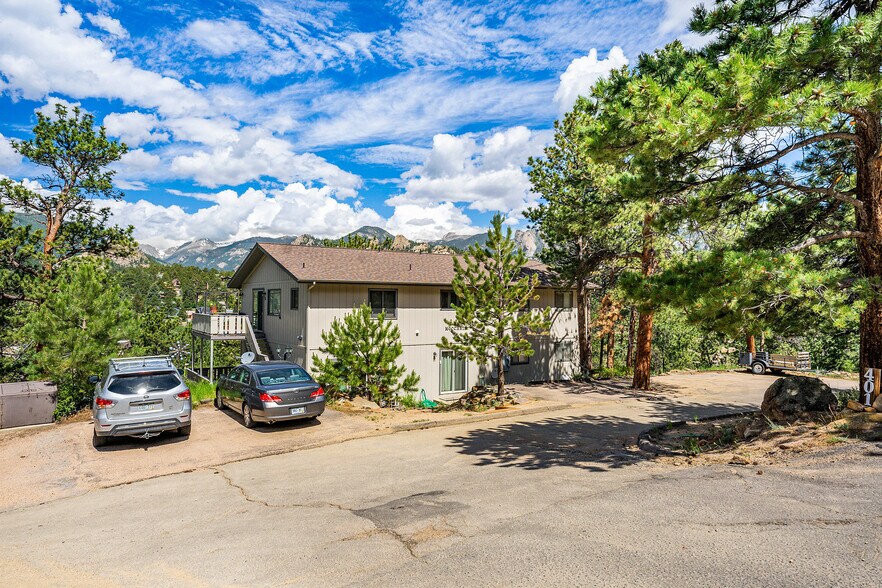 More Photos Of 257 Moccasin, Estes Park Apartments For Sale