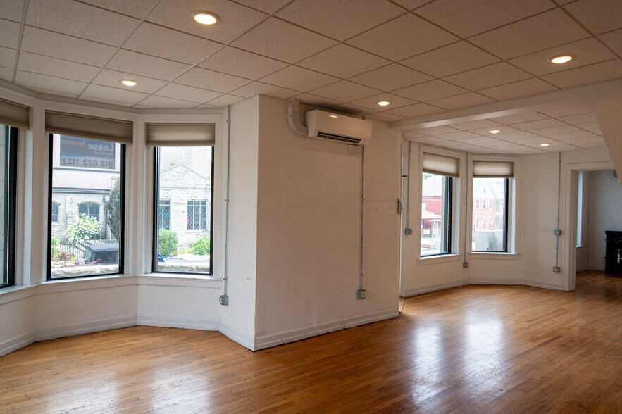 More Photos Of 322 E Kirkwood Ave, Bloomington General Retail For Sale