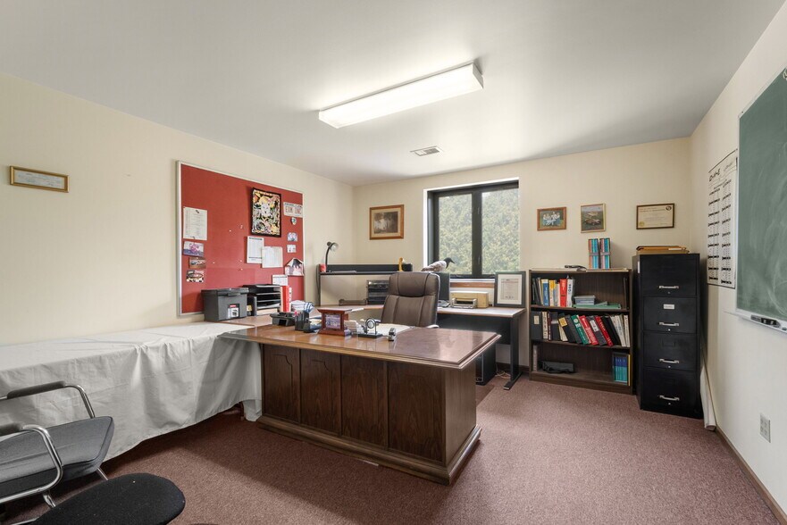 More Photos Of 6417 Stockhausen Ln, West Bend Light Manufacturing For Sale