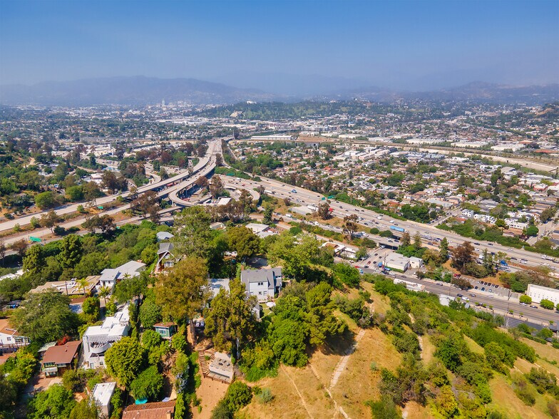 More Photos Of 1825 Altivo Way, Los Angeles Multifamily For Sale