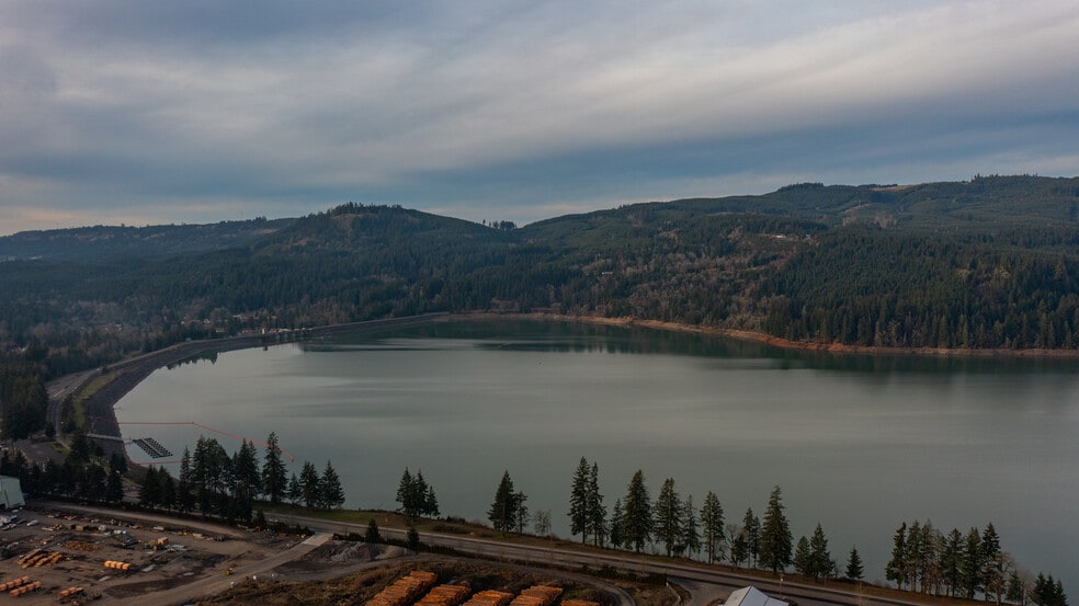 More Photos Of 6331 Lake Pointe Wy, Sweet Home Lodge Meeting Hall For Sale