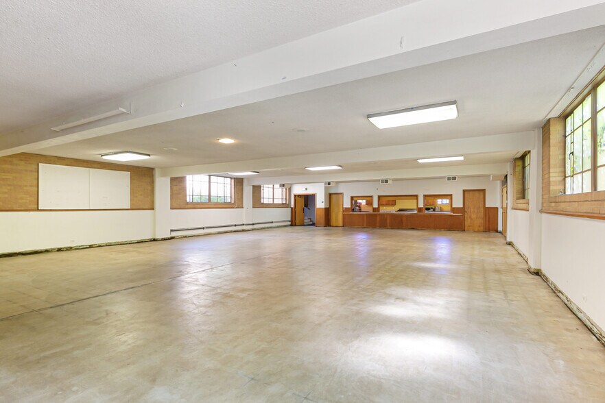 More Photos Of 3955-3995 N Irving St, Denver Religious Facility For Lease