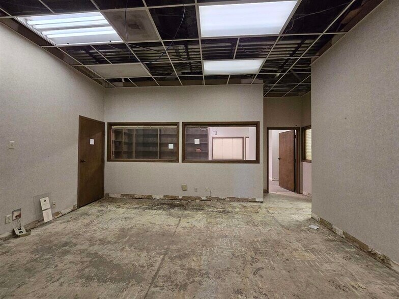 More Photos Of 109 N Main St, Memphis Apartments For Lease