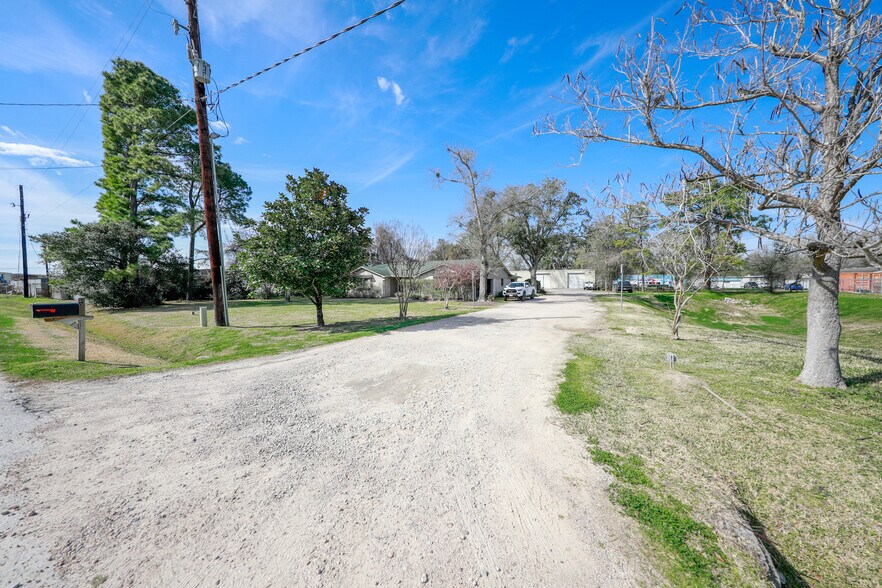 More Photos Of 3339 Marks Rd, Houston Warehouse For Lease