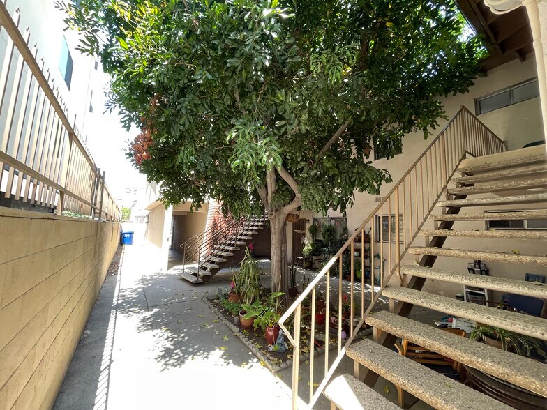 More Photos Of 5237 Cahuenga Blvd, North Hollywood Apartments For Sale