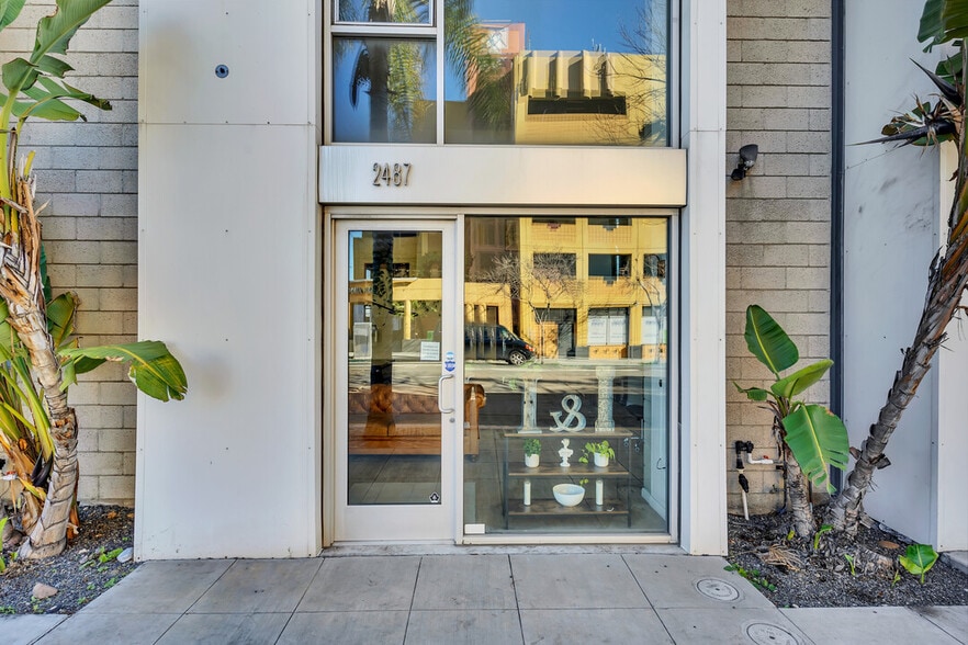 More Photos Of 2487 Kettner Blvd, San Diego Office For Sale