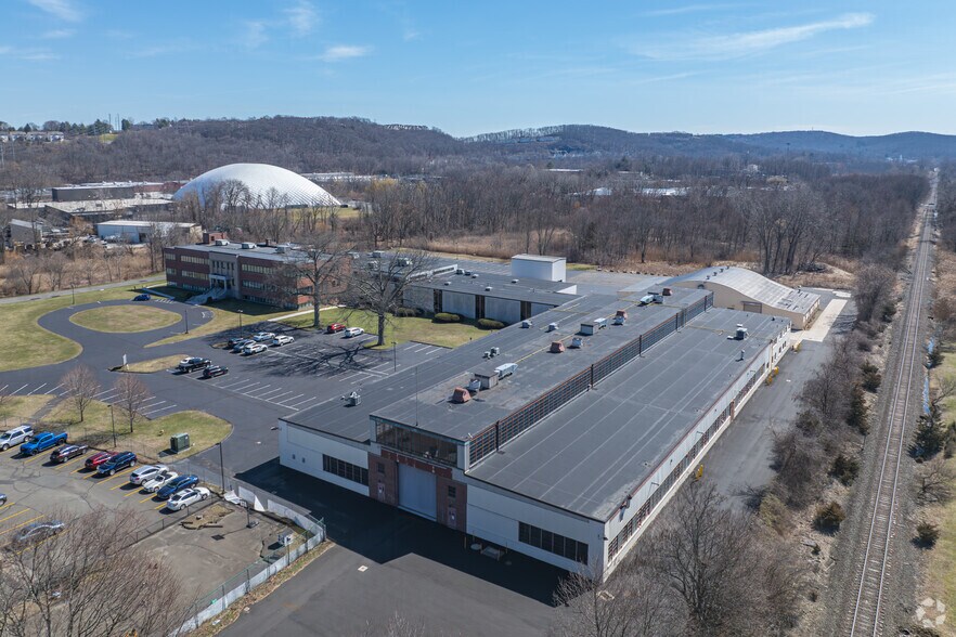 More Photos Of 44 Shelter Rock Rd, Danbury Unknown For Lease