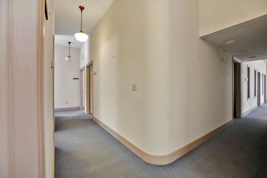 More Photos Of 2 Waln St, Wellsboro Office For Sale