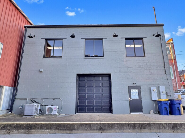 More Photos Of 10 Lafayette St, Washington Storefront Retail Office For Sale