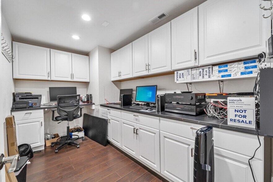 More Photos Of 556 N 1st St, San Jose Medical For Sale