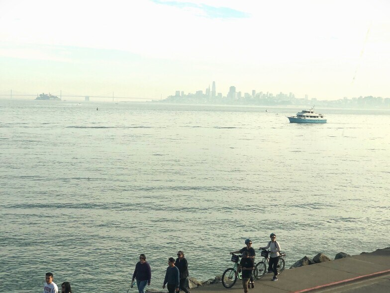 More Photos Of 631-633 Bridgeway, Sausalito Storefront Retail Office For Lease