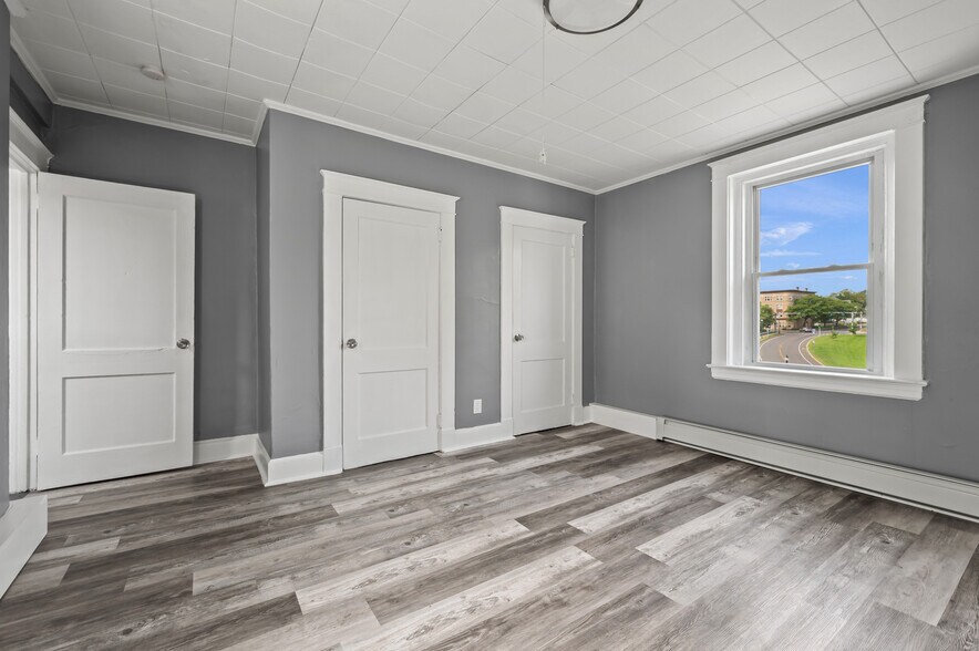 More Photos Of 57 Whiting St, New Britain Apartments For Sale
