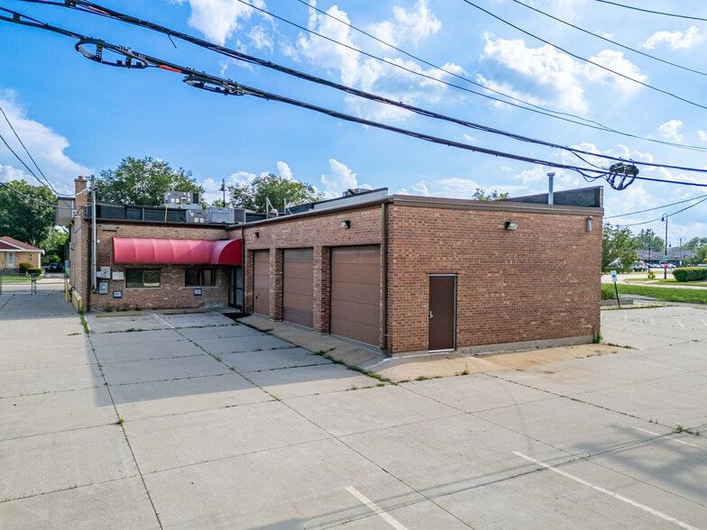 More Photos Of 5430 Saint Charles Rd, Berkeley Office For Sale