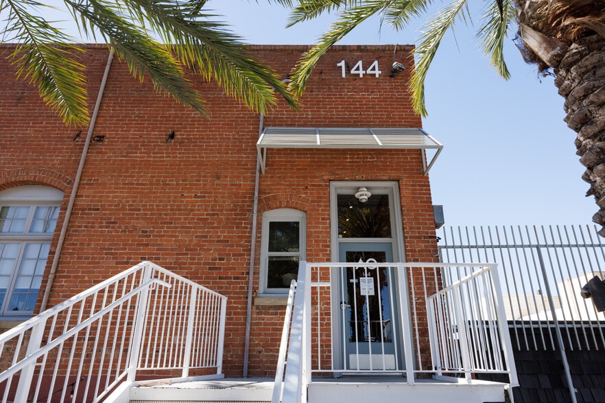 More Photos Of 144 N Glassell St, Orange Storefront Retail Office For Lease