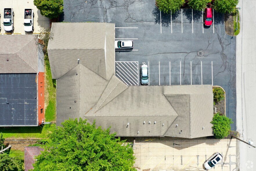 More Photos Of 98-102 Western Ave, Akron Office For Lease