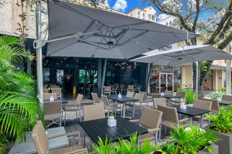 More Photos Of 99 Miracle Mile Miracle Mile / Coral way, Coral Gables Restaurant For Sale