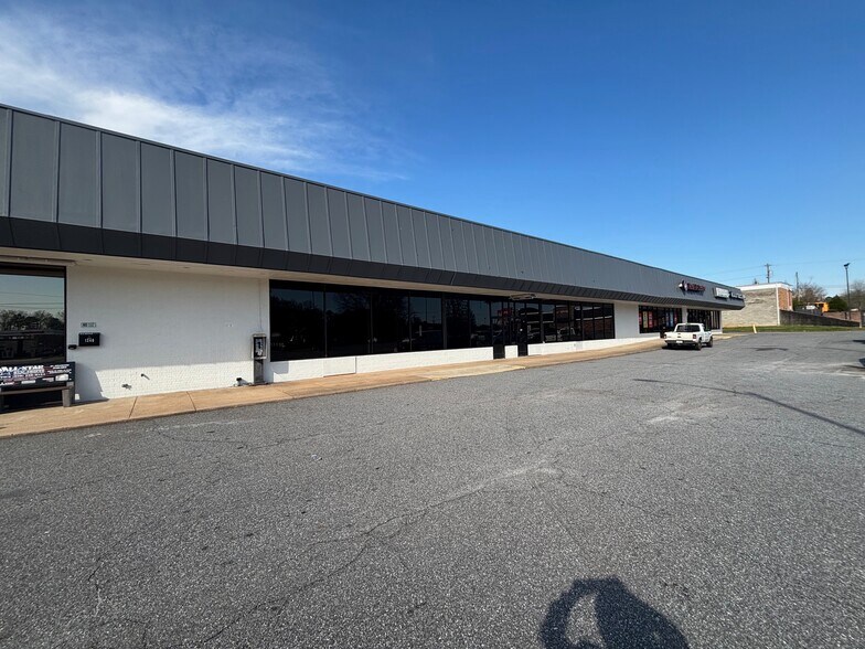 More Photos Of 1234-1246 Us Highway 70 SW, Hickory Unknown For Lease