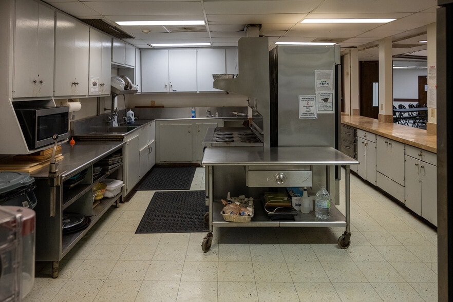 More Photos Of 11011 Hall Rd, Houston Religious Facility For Sale