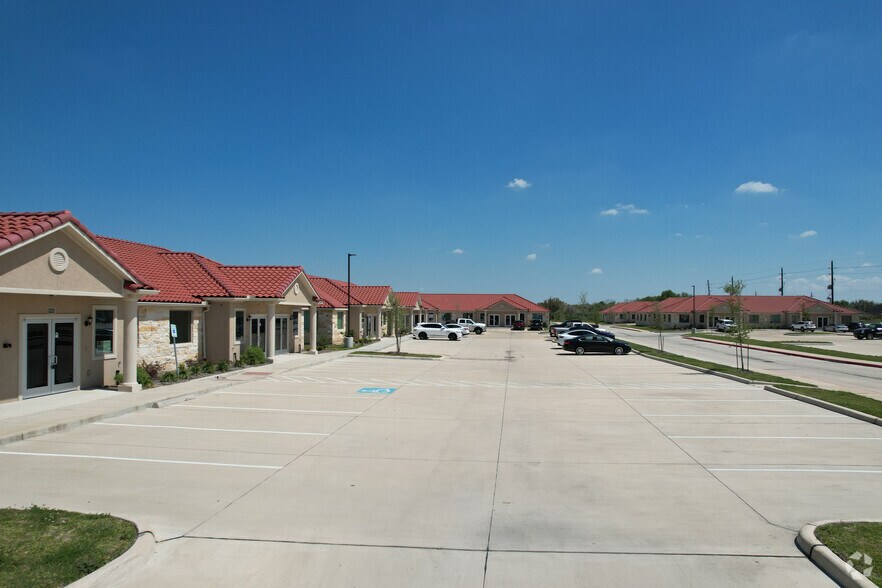 More Photos Of 2743 Smith Ranch Rd, Pearland Loft Creative Space For Sale