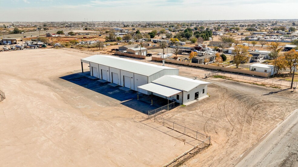 More Photos Of 2914 N County Road 1140, Midland Warehouse For Lease