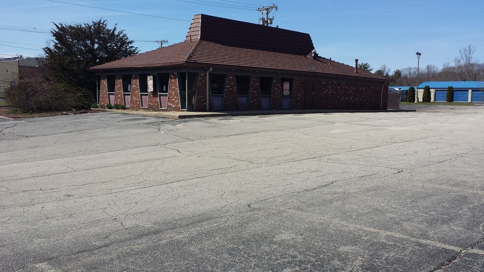More Photos Of 1730 Diamond Hill Rd, Woonsocket Restaurant For Sale