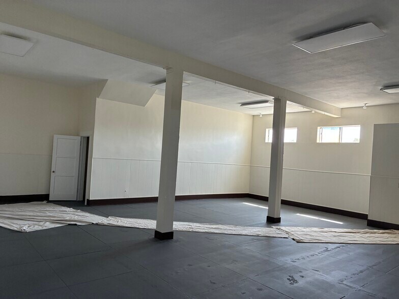 More Photos Of 5252 S Hoover St, Los Angeles Office Residential For Lease