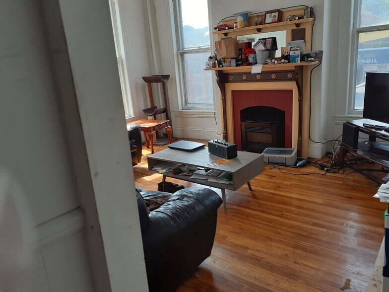 More Photos Of 112 School St, Clinton Multifamily For Sale