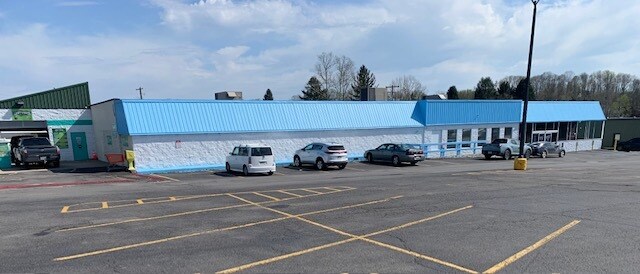 More Photos Of 1228 Country Club Rd, Fairmont Unknown For Lease