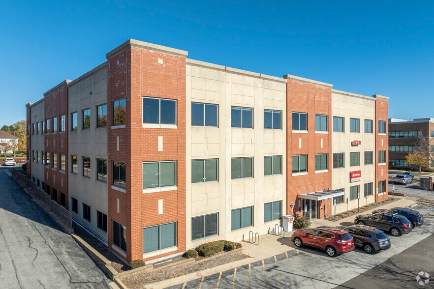More Photos Of 2272 95th St, Naperville Office For Sale