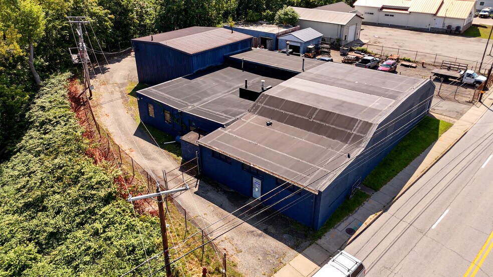 More Photos Of 1702 Wheeling Ave, Glen Dale Manufacturing For Sale