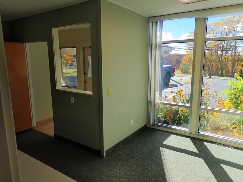 More Photos Of 6133 Big Tree Rd, Livonia Medical For Lease