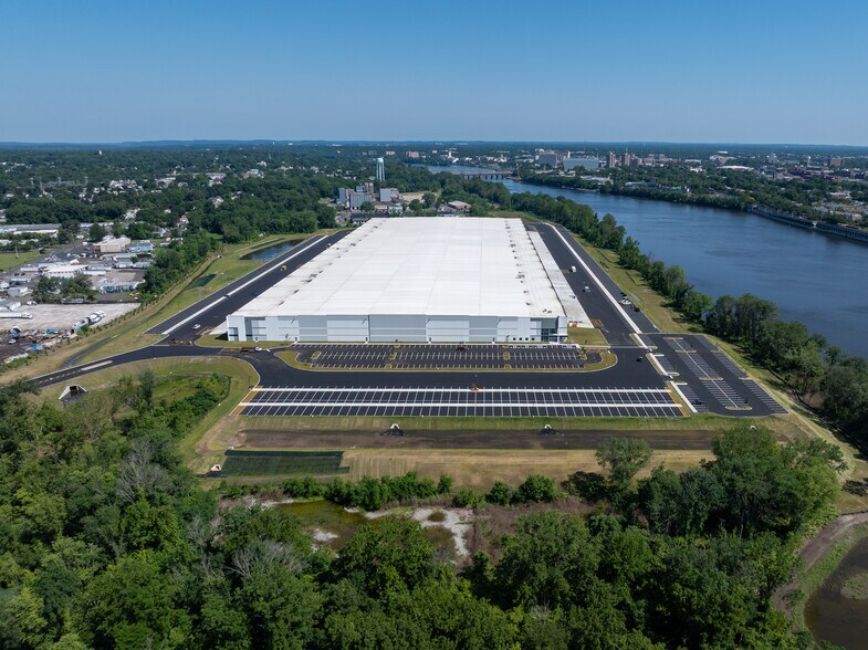 More Photos Of 2300 S Pennsylvania Ave, Morrisville Distribution For Lease