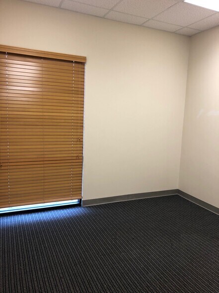 More Photos Of 5745 Essen Ln, Baton Rouge Office For Lease