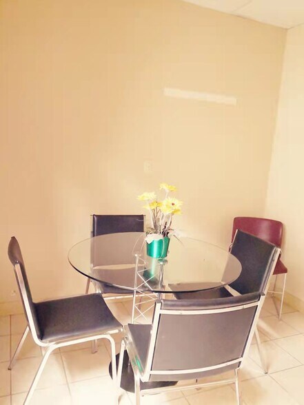 More Photos Of 6151 Fair Oaks Blvd, Carmichael Office For Lease