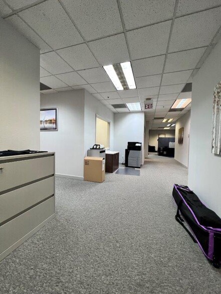More Photos Of 415 Knollcrest Dr, Redding Office For Sale