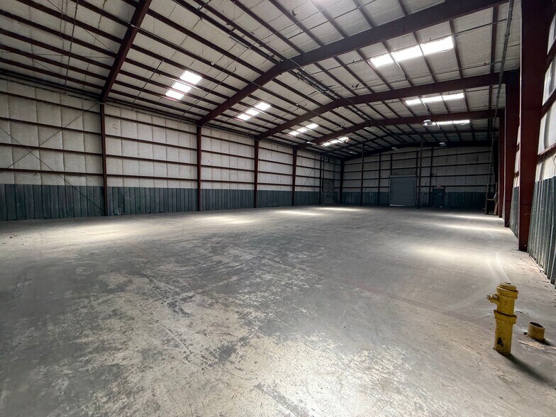 More Photos Of 604 SW Atlantic St, Tullahoma Warehouse For Sale